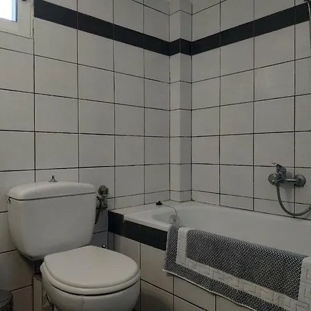 Epavlis Néa Péramos