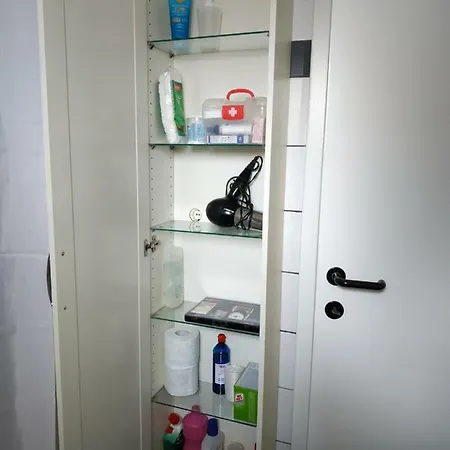 Epavlis * Néa Péramos