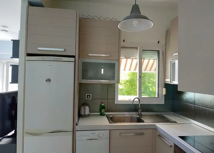 Epavlis Néa Péramos