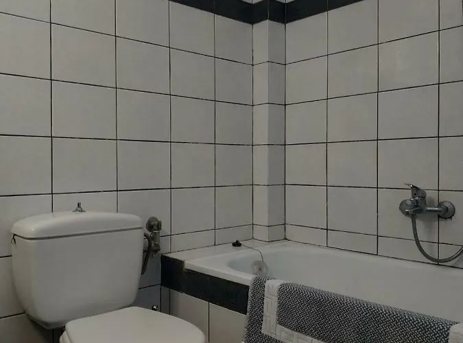 Epavlis Néa Péramos